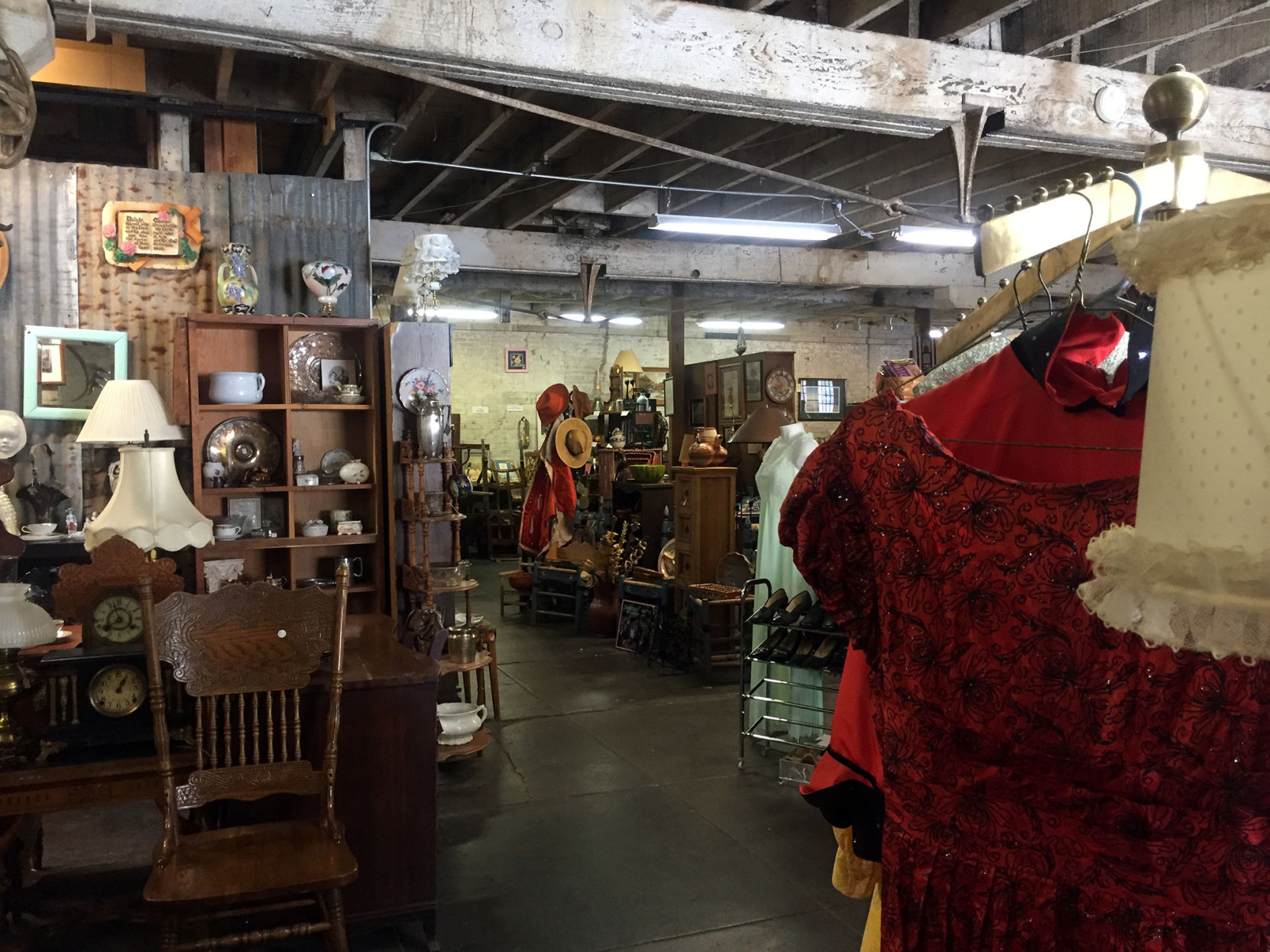 Acacia Art and Antiques